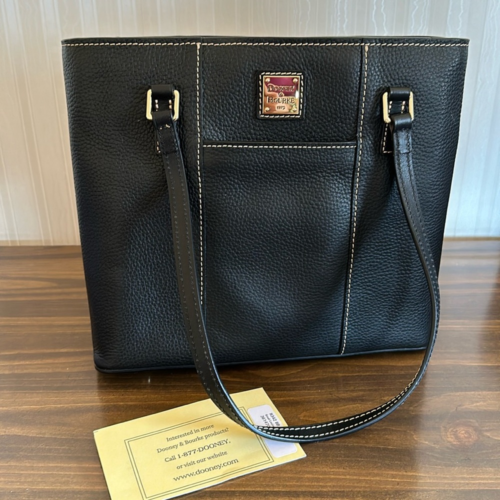 Like new dooney and Bourke small Lexington bag